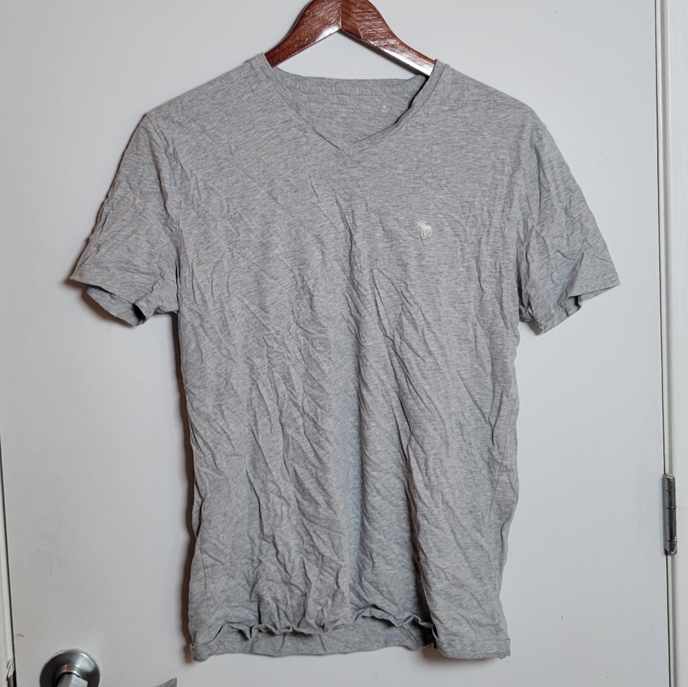 Abercrombie & Fitch V-Neck